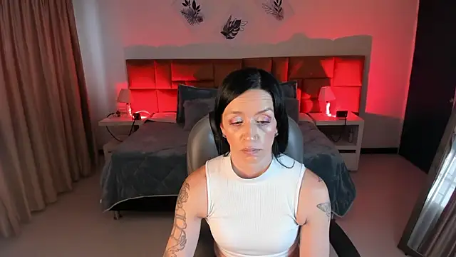 Kristen Garner online show from 09.26.25