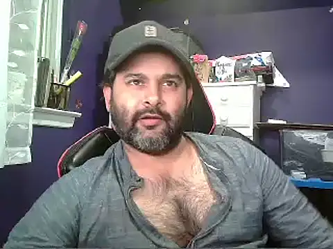 Snapshot of Sakhtlaundaz chatting on 01.20.25 Sakhtlaundaz online show from 01.20.25