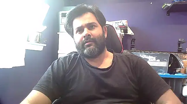 Snapshot of Sakhtlaundaz chatting on 01.28.25 Sakhtlaundaz online show from 01.28.25