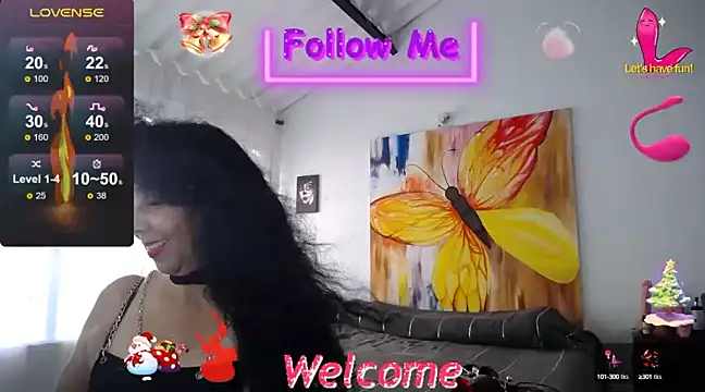 Snapshot of YourWhoreXX chatting on 01.01.25 YourWhoreXX online show from 01.01.25