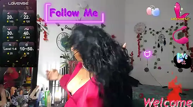 Snapshot of YourWhoreXX chatting on 01.31.25 YourWhoreXX online show from 01.31.25