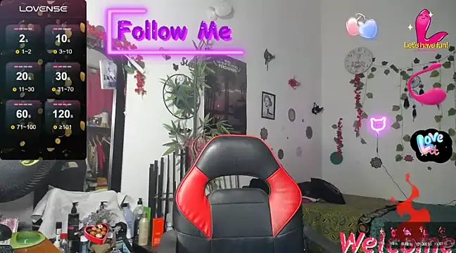 Snapshot of YourWhoreXX chatting on 02.22.25 YourWhoreXX online show from 02.22.25