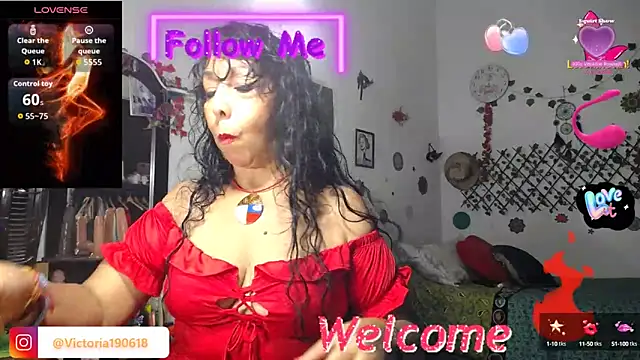 Snapshot of YourWhoreXX chatting on 10.15.25 YourWhoreXX online show from 10.15.25