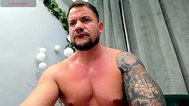 musclemonster31 online show from 02.17.25