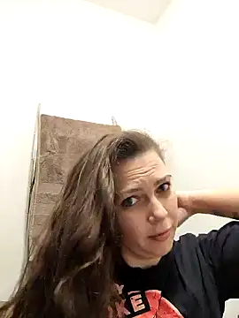 Snapshot of LEAsquirt91 chatting on 12.25.24 LEAsquirt91 online show from 12.25.24