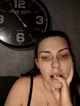 Snapshot of LEAsquirt91 chatting on 01.31.25 LEAsquirt91 online show from 01.31.25