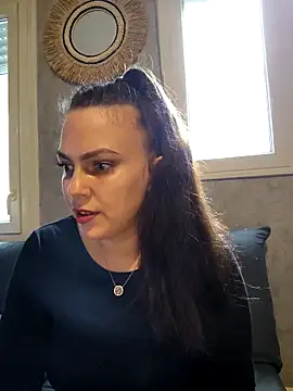 Snapshot of LEAsquirt91 chatting on 02.27.25 LEAsquirt91 online show from 02.27.25