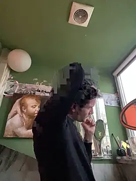 Snapshot of ETHAN_MOORE chatting on 10.28.25 ETHAN MOORE online show from 10.28.25