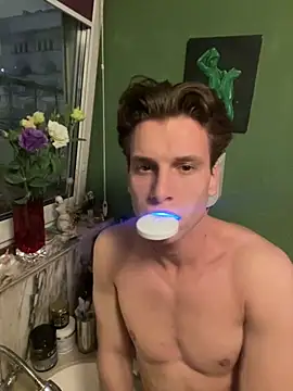 Snapshot of ETHAN_MOORE chatting on 10.31.25 ETHAN MOORE online show from 10.31.25