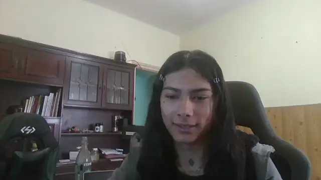 calliemaggotbone online show from 04.17.26