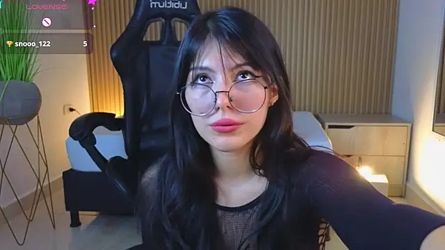 Snapshot of riley_sierra chatting on 01.24.25 riley sierra online show from 01.24.25