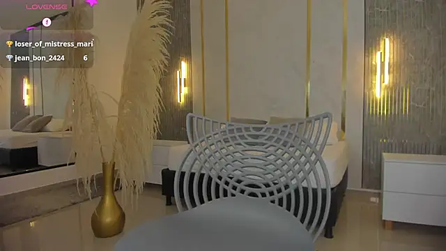 Snapshot of riley_sierra chatting on 11.13.25 riley sierra online show from 11.13.25