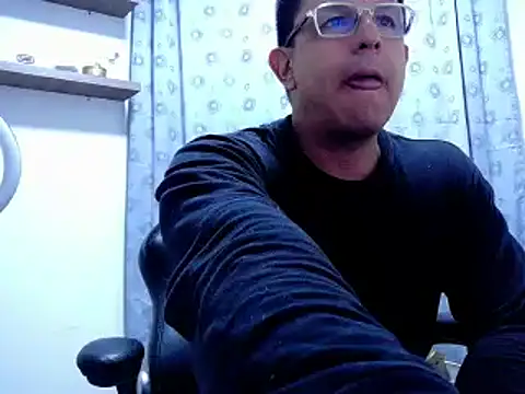 Snapshot of pedropicapi chatting on 02.19.25 pedropicapi online show from 02.19.25