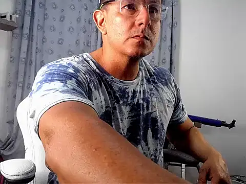 Snapshot of pedropicapi chatting on 09.17.25 pedropicapi online show from 09.17.25