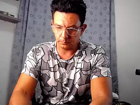 Snapshot of pedropicapi chatting on 11.05.25 pedropicapi online show from 11.05.25