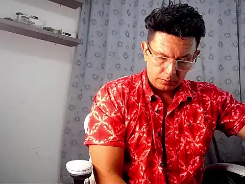 Snapshot of pedropicapi chatting on 11.19.25 pedropicapi online show from 11.19.25