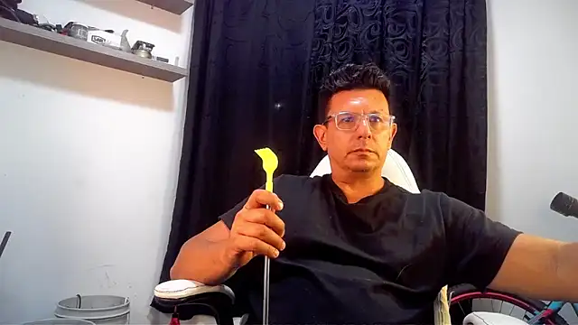 Snapshot of pedropicapi chatting on 04.24.26 pedropicapi online show from 04.24.26