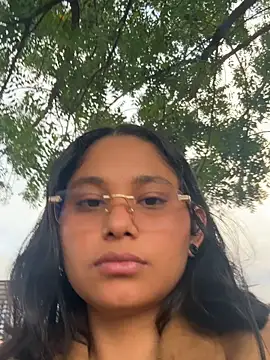 Snapshot of Cuteprincess21 chatting on 10.12.25 Cuteprincess21 online show from 10.12.25