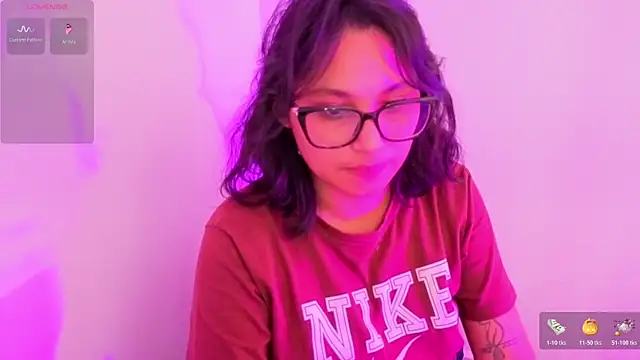 Snapshot of Cuteprincess21 chatting on 10.22.25 Cuteprincess21 online show from 10.22.25