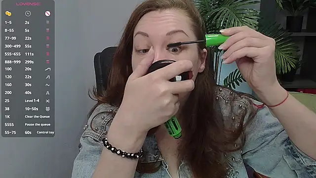 CutieGinger online show from 10.30.25