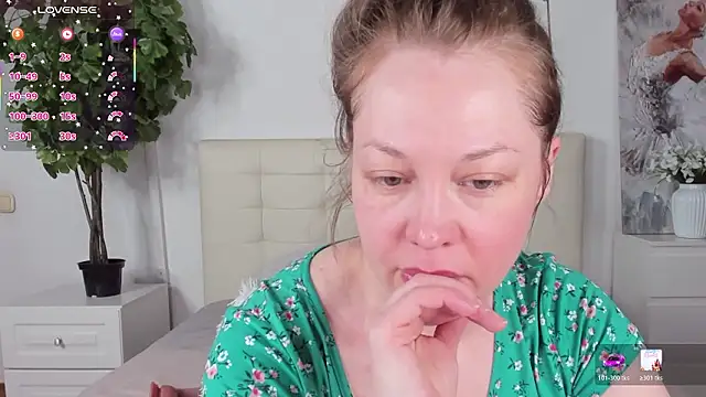 CutieGinger online show from 03.25.26