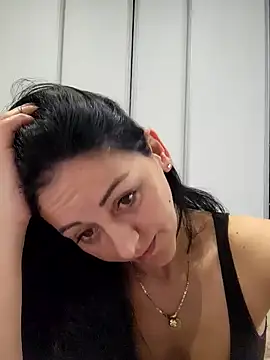 bruneta sexy23 online show from 02.01.25