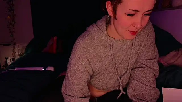 Snapshot of Bellazeebub chatting on 12.22.24 Bellazeebub online show from 12.22.24