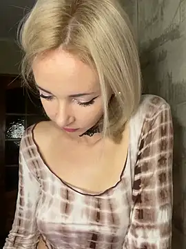 Snapshot of Kristina03 chatting on 02.11.26 Kristina03 online show from 02.11.26