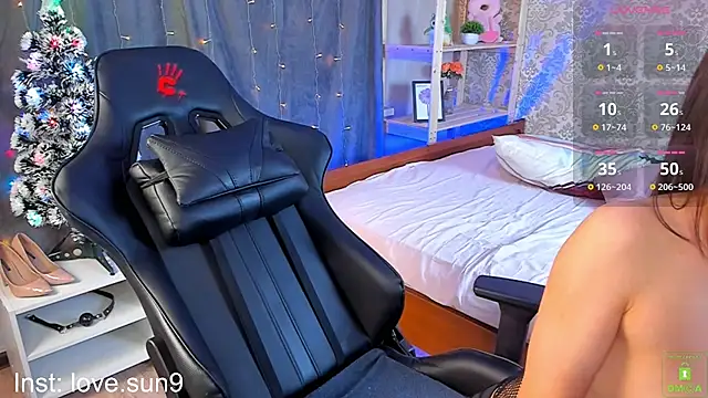 Snapshot of Michel_Momsen chatting on 12.15.24 Michel Momsen online show from 12.15.24