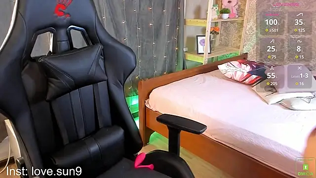 Snapshot of Michel_Momsen chatting on 01.23.25 Michel Momsen online show from 01.23.25