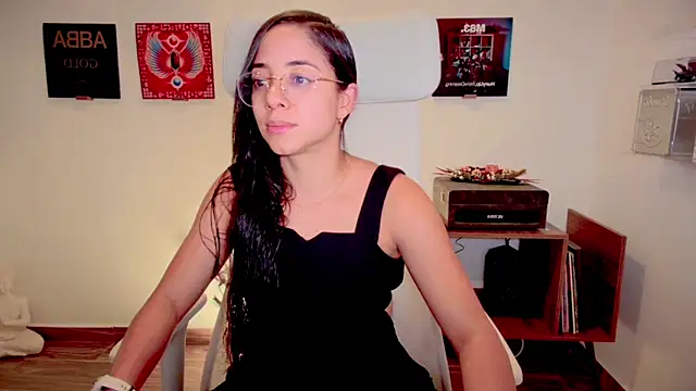 Snapshot of adriana__sosa_ chatting on 12.04.24 adriana sosa online show from 12.04.24