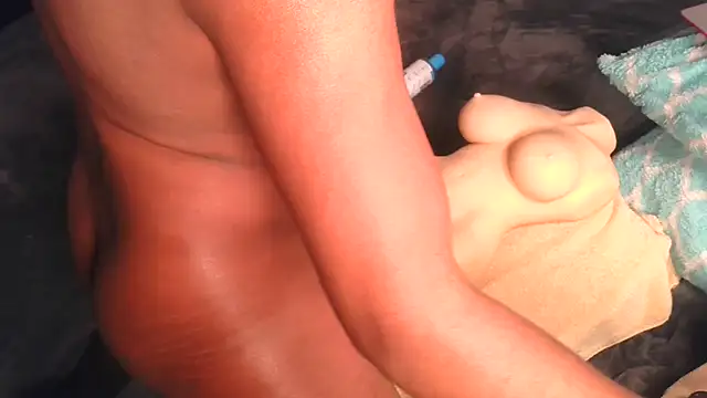 Carolinayoungin online show from 01.28.25