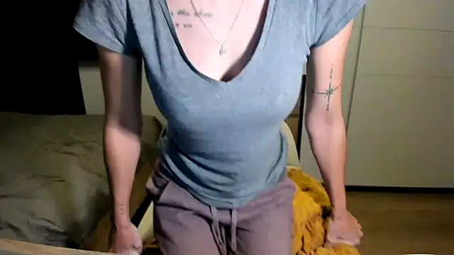 DesireMore90 online show from 12.27.24