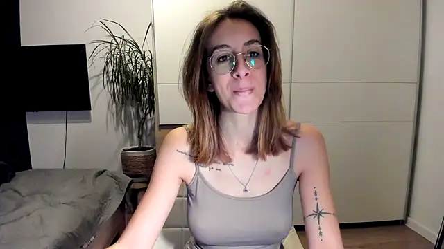 DesireMore90 online show from 01.28.25