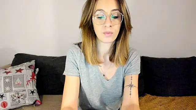 DesireMore90 online show from 02.05.25