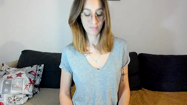 DesireMore90 online show from 02.05.25