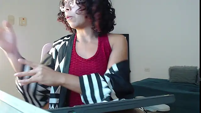 Putaku San online show from 03.07.25