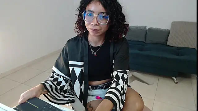 Putaku San online show from 03.09.25