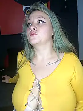 Snapshot of miley_jensen chatting on 03.06.25 miley jensen online show from 03.06.25