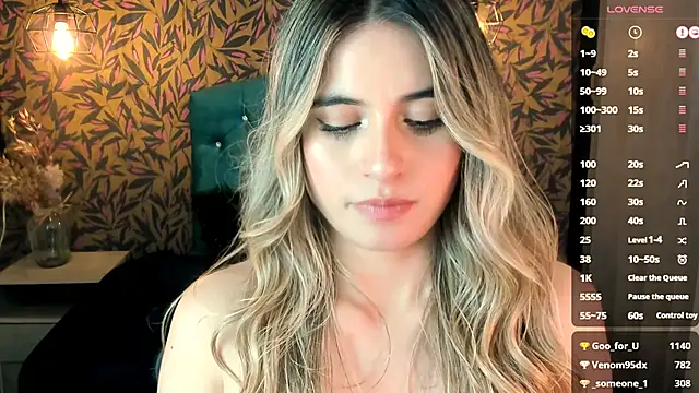 Snapshot of KiaraCarter chatting on 02.11.25 KiaraCarter online show from 02.11.25