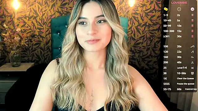 Snapshot of KiaraCarter chatting on 02.26.25 KiaraCarter online show from 02.26.25