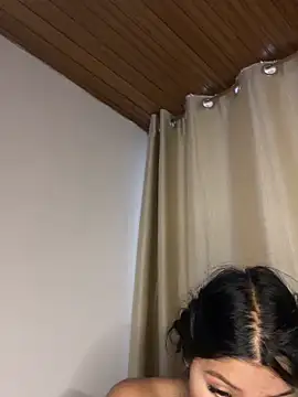 Snapshot of AgathaGeorgiou chatting on 09.18.25 AgathaGeorgiou online show from 09.18.25