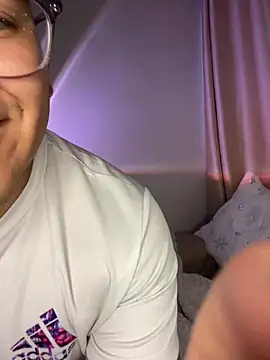 Snapshot of AgathaGeorgiou chatting on 11.19.25 AgathaGeorgiou online show from 11.19.25