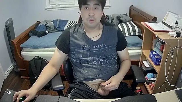 Snapshot of Koreanboy171 chatting on 02.18.26 Koreanboy171 online show from 02.18.26