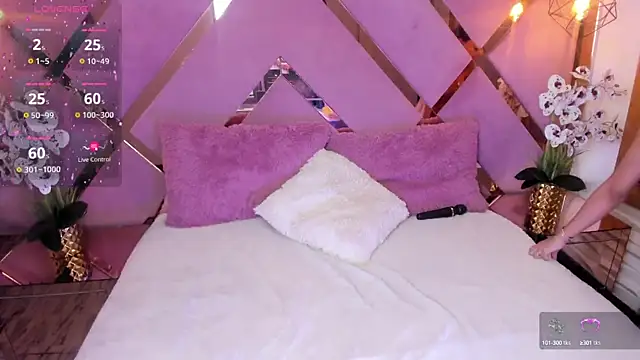 SHANONCLARK online show from 03.11.25