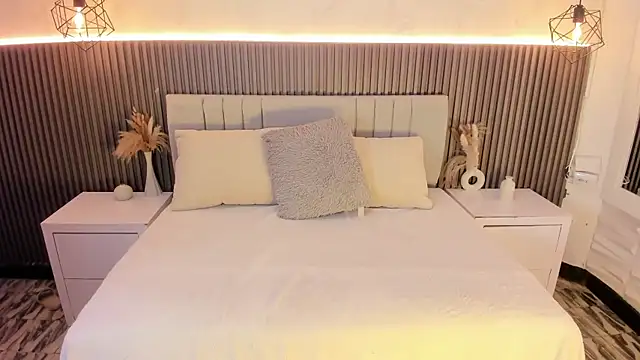 SHANONCLARK online show from 10.02.25