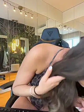 MileySin1111 online show from 04.17.26