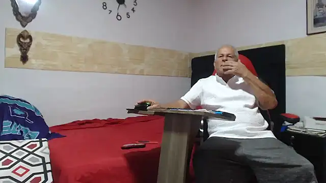 VALENTINO1983  online show from 02.12.26