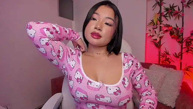 Lulu Sakura  online show from 01.05.25