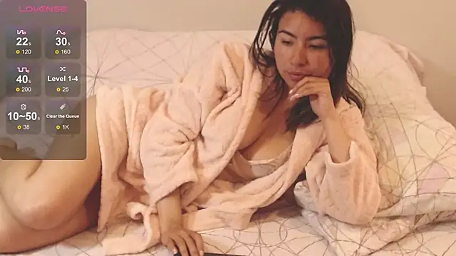 Snapshot of alice_middlee chatting on 09.23.25 alice middlee online show from 09.23.25